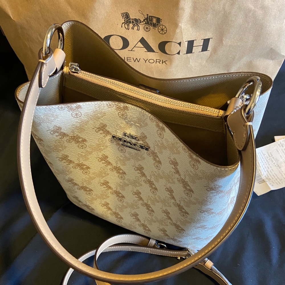 COACH (from COACH OUTLET)